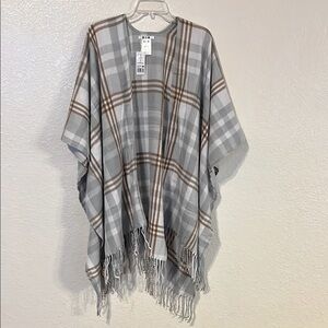 NWT Three Dots Lousia Plaid Gray Tan White Plaid Poncho Wrap Scarf